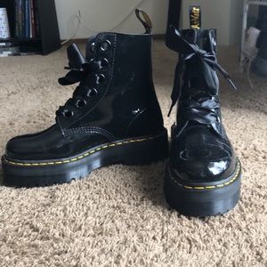Platform Doc Martens size 9 women’s